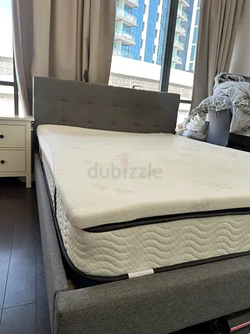 Queen bed 160x200 with mattress included