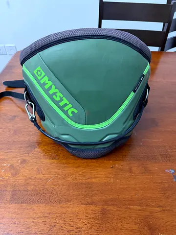 Mystic Kitesurfing Waist Harness, Size L, featuring Quickbar 3.0 Technology, Battle Belt .