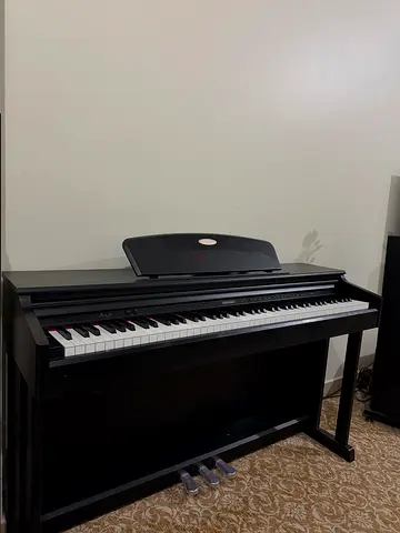 H7X 88-Key Progressive Hammer Touch Digital Piano - Good condition