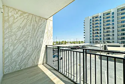 Upcoming | Low Floor | Community View