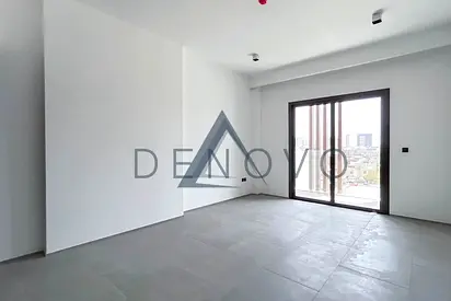 Stunning 2 B/R | Spacious | Ready to Move