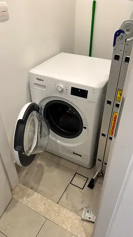 Whirlpool front load washing machine - good working condition