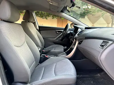 صورة 8 لـ 2014 Hyundai ELANTRA