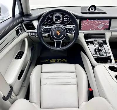 صورة 8 لـ 2018 Porsche PANAMERA