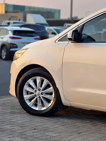 صورة 11 لـ 2017 KIA CARNIVAL