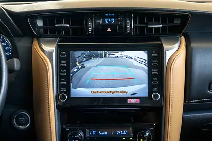 صورة 15 لـ 2022 Toyota FORTUNER