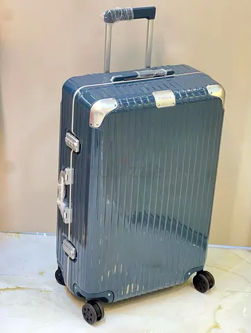 Rimowa Hybrid L