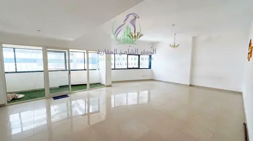 شقة غرفتين وصالة للإيجار في الممزر الشارقة، بلكونتين، خزائن مدمجة، تشطيب حديث، باركينج، جيم ومسبح، مع مخرج مباشر إلى دبي.