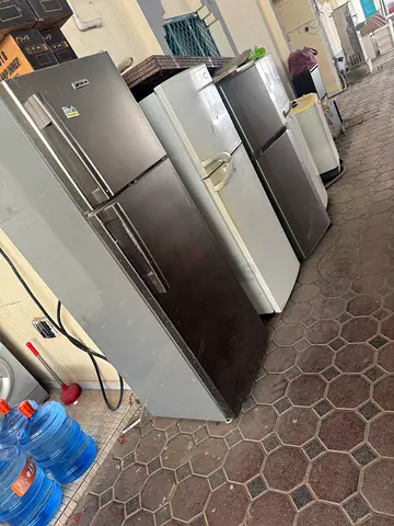 Second-hand single-door refrigerator / freezer - good working condition