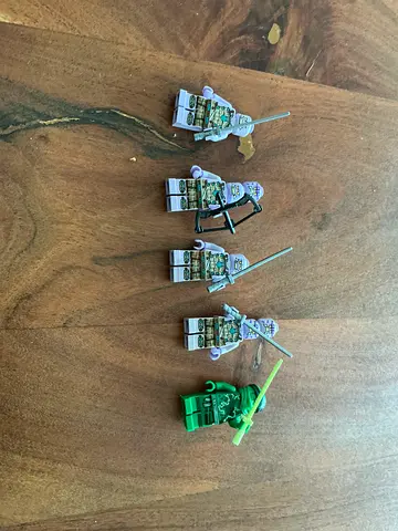 Lot of 5 Lego-style Ninja/Action Minifigures with Weapons
