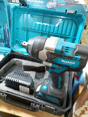 Makita 18V Cordless Impact Wrench with Case (Used)