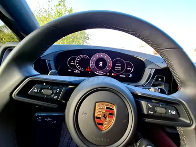 2025 Porsche Cayenne Coupe — zdjęcie 9