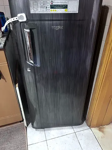 Whirlpool single-door refrigerator - good working condition