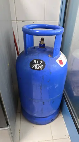 Sale for Adnoc Gas Cylinder empty 25lb Aed 190