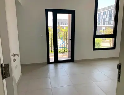 FREEHOLD SEMI-DETACHED VILLA 3 BEDROOMS + EXTRAS | PRIME LOCATION | LUXURY FINISHES | HOT PRICE