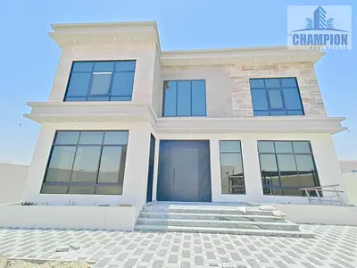 HUGE 4BR VILLA MAJLIS HALL FRONT OF EXIT