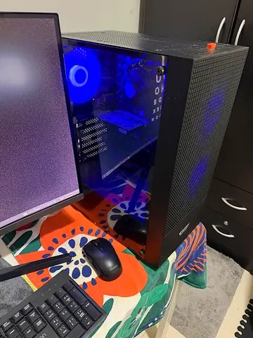 Custom Gaming PC with Samsung Curved monitors mouse and keyboard