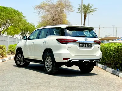 2021 Toyota FORTUNER — фото 9