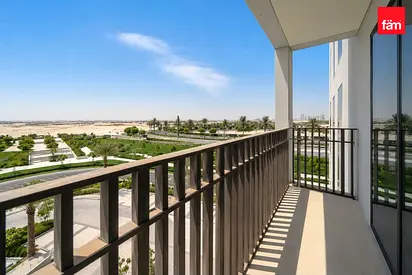 Bright With Natural Sunlight | Corner Unit