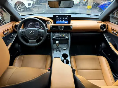صورة 10 لـ 2025 Lexus IS-SERIES