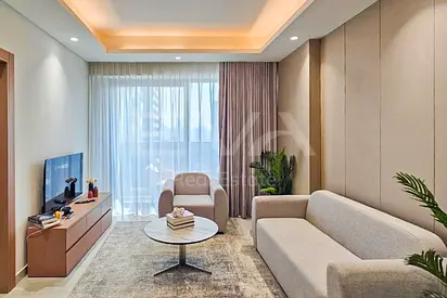 FURNISHED | STUNNING SKYLINE VIEW | PRIME LOCATION