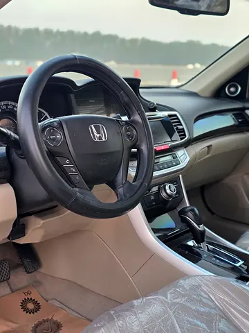 2015 Honda ACCORD — фото 13