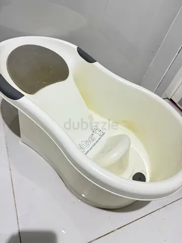 Baby bath tub