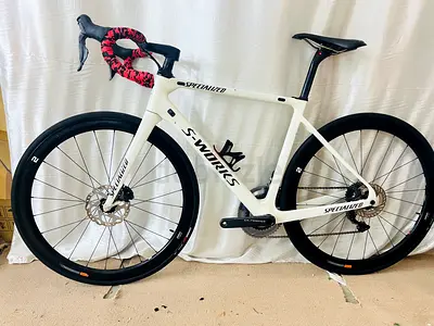Road bike full carbon electric gears