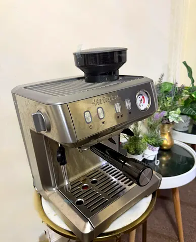 Stainless Steel Semi-Automatic Espresso Machine with Built-in Grinder