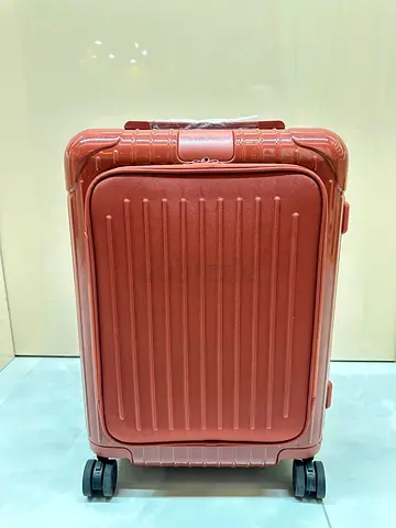 RIMOWA Essential Sleeve Cabin trolley bag
