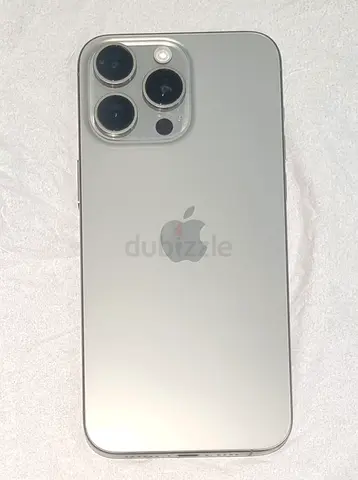 I phone 15 pro max Natrual Taitamum