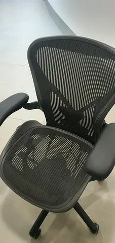Herman Miller Areon Classic Chairs For Selling