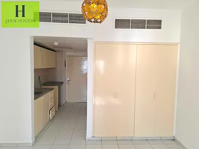 Spacious Studio Apartment With Wardrobe