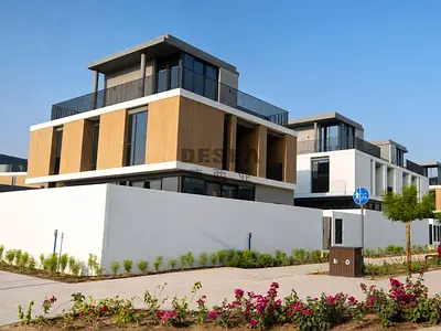 Big Plot | Luxury Villa | Prime Location