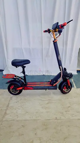 Heavy Power Scooty 25km Range with 65km/h speed with 2000W motor Running well