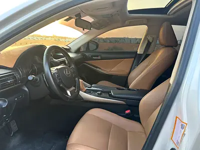 صورة 9 لـ 2019 Lexus IS-SERIES