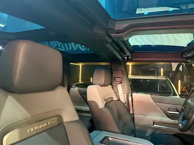 2024 GMC HUMMER 照片 12