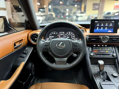 صورة 8 لـ 2025 Lexus IS-SERIES