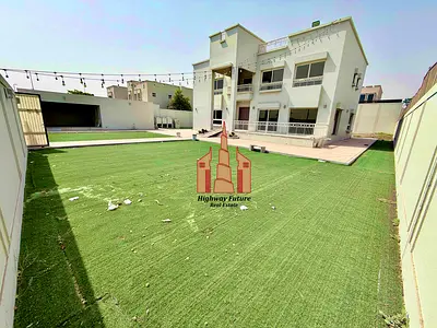 Spacious 5Bhk villa With Two Driver Room Maods,Laundry,Storage All Master Bedrooms Big Garden 200K