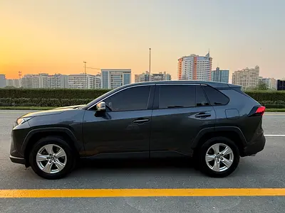 2021 Toyota RAV 4 — фото 4