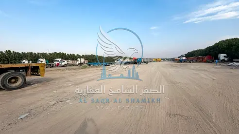 ارض استثمار | 100 الف قدم مربع | سعر القدم 12 درهم قابل للتفاوض | شارع عام