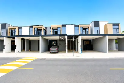 BEST-PRICED TOWNHOUSE | GREEN VIEWS | DIRECT PARK ACCESS