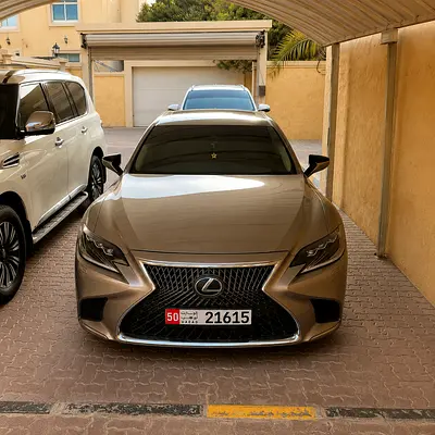 صورة 2 لـ 2020 Lexus LS-SERIES
