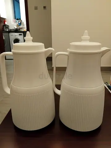 2 White Plastic Thermal Flask / Hot Water Jug with Handle - 1.5L (used only ones)