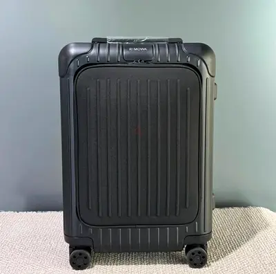Rimowa Essential sleeve suitcase