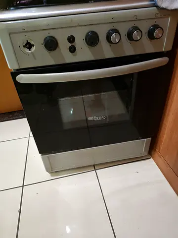 Used freestanding gas oven and stove in working condition