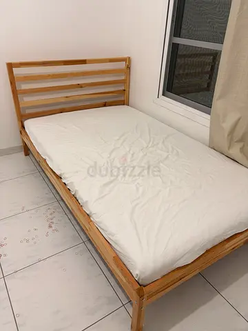 Solid Wooden Single Bed Frame with Slatted Headboard