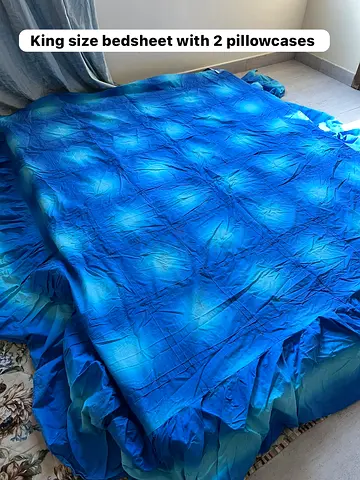 Selling bedsheet sets with pillowcases and duvet covers (new, never used)