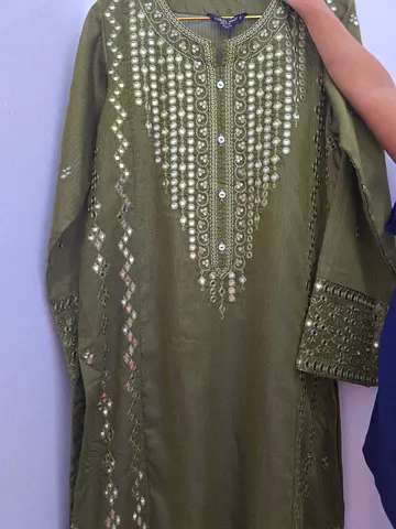 Pakistani suit Olive Green Embroidered Raw Silk 3-Piece Suit (Pret) - Medium