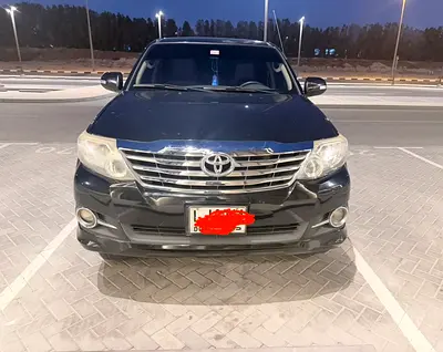 2012 Toyota FORTUNER — фото 1